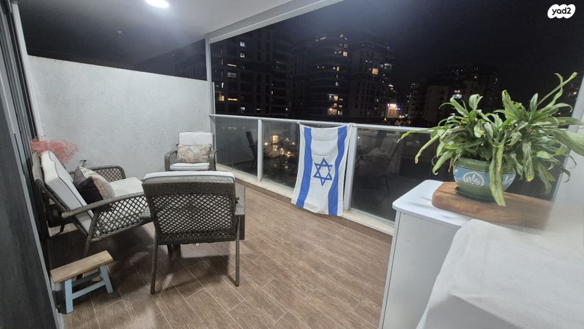 דירה, שטרן 10, קיראון, קרית אונו