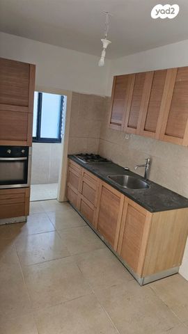 דירה, ארלוזורוב 73, עצמאות יוספטל, בת ים