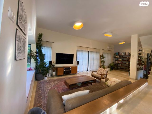 פתחיה מרגנשבורג 9