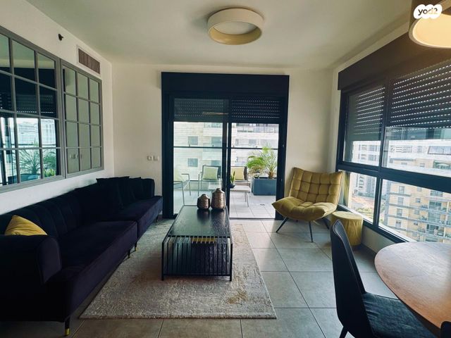 יונתן רטוש 3