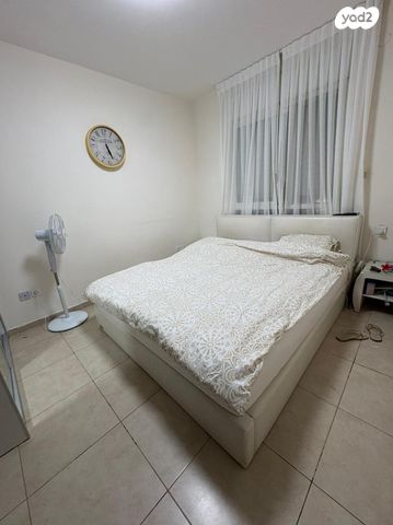 חנוך לוין 10