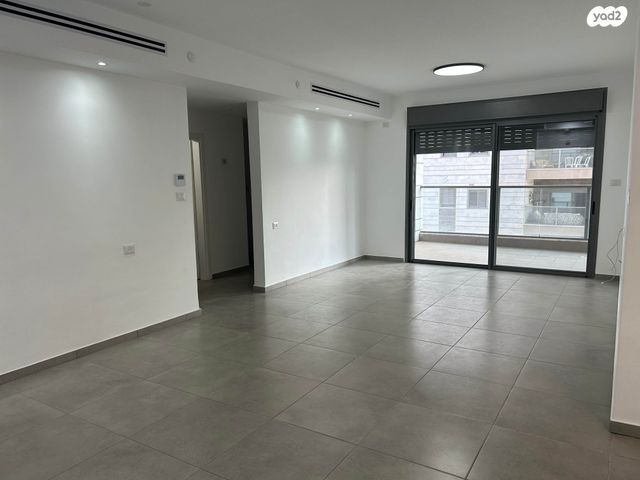 דירה, שדרות הרב משה שמואל שפירא 4, פארק המושבה, באר יעקב