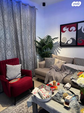 דירה, שדרות המעפילים 10, ארגמן, נס ציונה