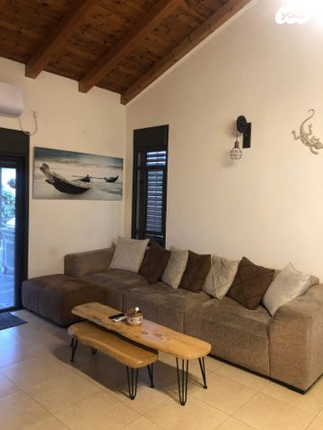 כנפי הנשרים 18