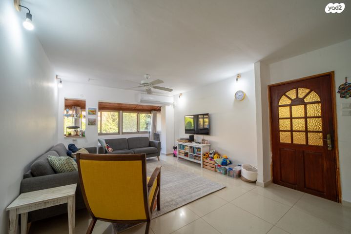 דו משפחתי, אגוז 39, שאר העיר, רמת ישי