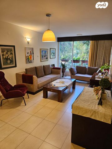 דירה, הרב הרצוג 16, תל גנים, גבעתיים