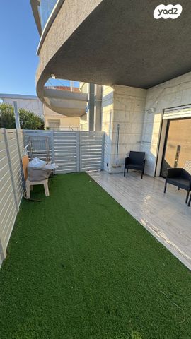 דירת גן, המלך שאול 7, גבעת אוסישקין, נהריה