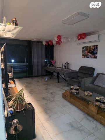 דירה, הרצל 140, ג' / מרכז מזרח העיר, רחובות