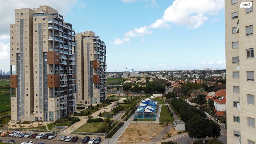 גג/ פנטהאוז, פשוש 7, רמות מנחם, הוד השרון