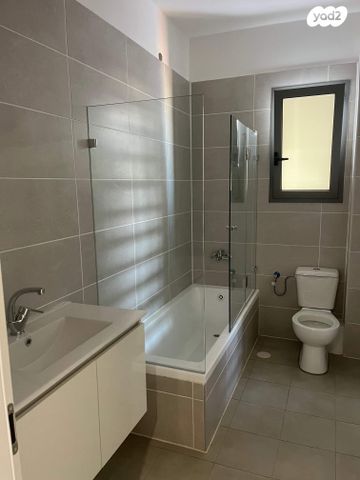 דירה, לאה גולדברג 1, תלמי מנשה, באר יעקב