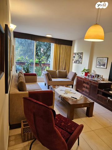 דירה, הרב הרצוג 16, תל גנים, גבעתיים