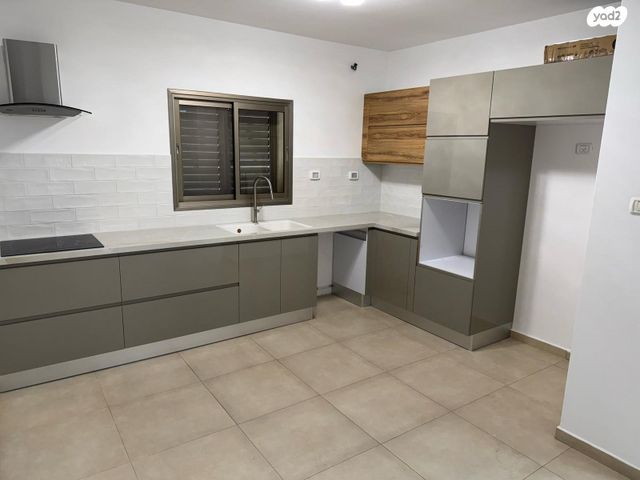 גג/ פנטהאוז, שדרות הציונות 76, ברנע, אשקלון