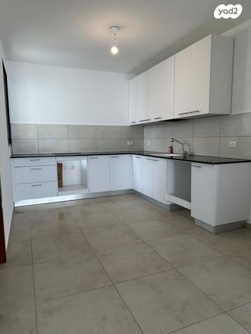 דירה, הרב שלום שבזי 229, פסגות אפק, ראש העין