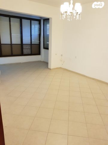 שושנת הכרמל 108