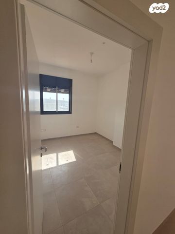 דירת גן, לשם 53, שאר העיר, אריאל