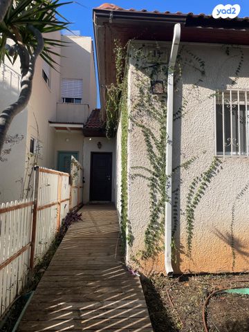 בית פרטי/ קוטג', נוף הרים 14, צור יגאל, כוכב יאיר / צור יגאל