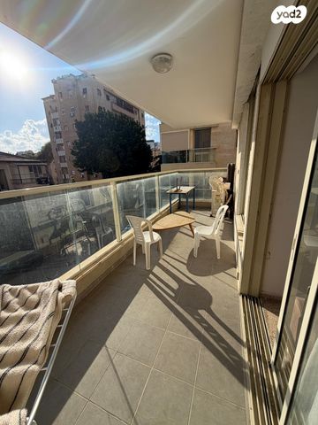 דירה, הרימון 12, רמז, מערב ותיק, ראשון לציון