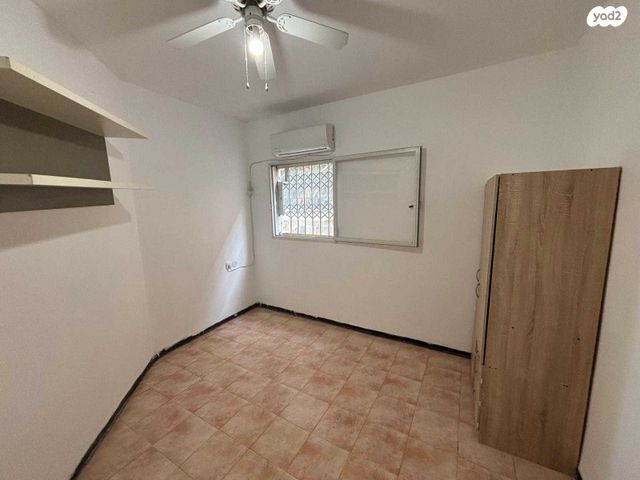 דירת גן, השיטה 20, אורנית, אורנית