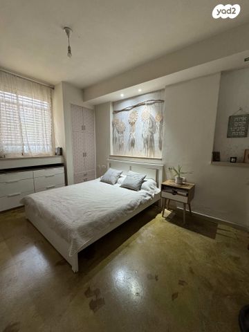 דו משפחתי, השלום 68, שבענה, אזור