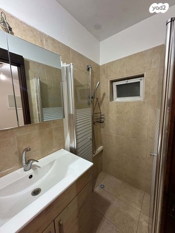 יחידת דיור, שדרות השושנים 1, בן גוריון, נצרת עילית / נוף הגליל