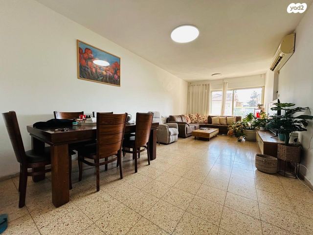 דירה, הרימון 12, רמז, מערב ותיק, ראשון לציון