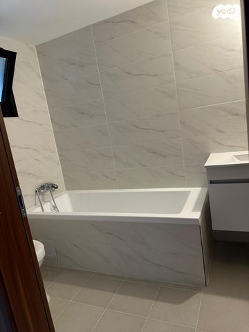 דירה, הרב שלום שבזי 229, פסגות אפק, ראש העין