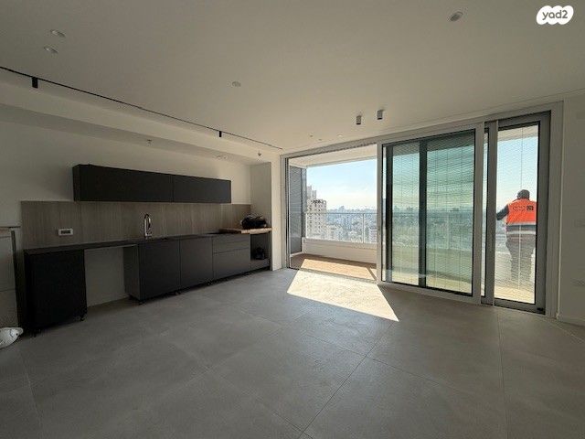 דירה, ארלוזורוב 82, שכונת הראשונים, רמת גן