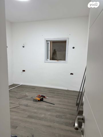 דירה, הרצל 140, ג' / מרכז מזרח העיר, רחובות