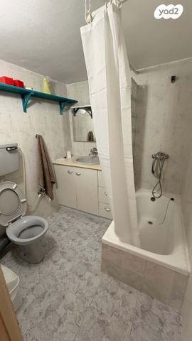 יחידת דיור, האלון 70, אורנית, אורנית