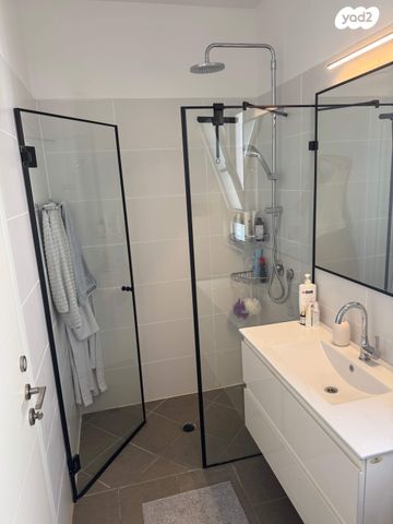 דירה, נחשול 4, נופרים, ראש העין