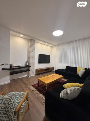 דירה, ז'בוטינסקי 8, הצפון הישן - צפון, תל אביב יפו