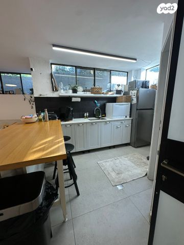 מרתף/ פרטר, הורדים 6, בית יצחק שער חפר, בית יצחק שער חפר