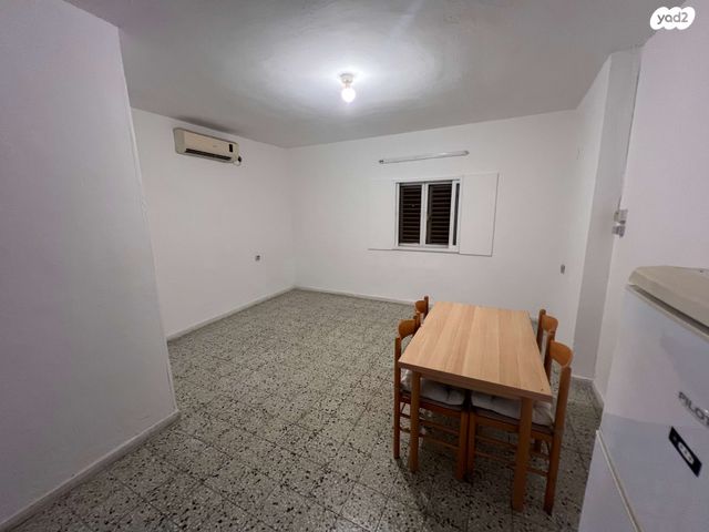 דירה, הדקל 11, צלפון, צלפון