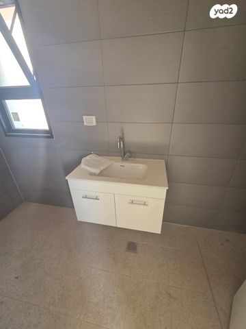 דירת גן, לשם 53, שאר העיר, אריאל