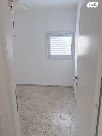 גג/ פנטהאוז, בן גוריון 68, נווה ישראל, הרצליה