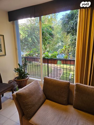 דירה, הרב הרצוג 16, תל גנים, גבעתיים