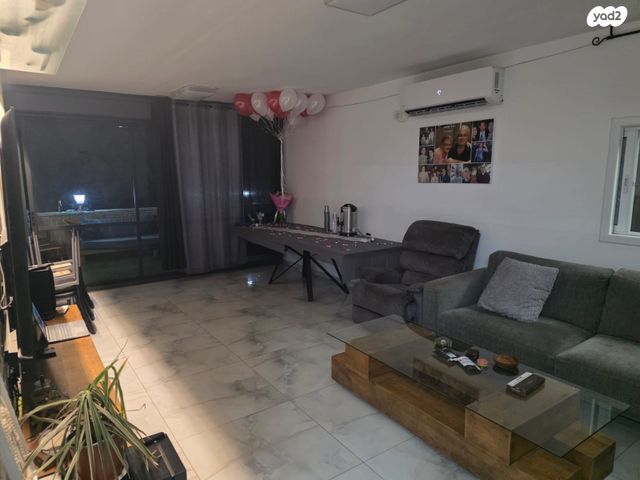 דירה, הרצל 140, ג' / מרכז מזרח העיר, רחובות