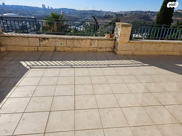 דירת גן, הדישון 12, מלחה, מנחת, ירושלים