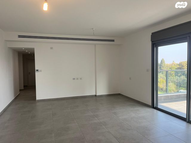 לאה גולדברג 1