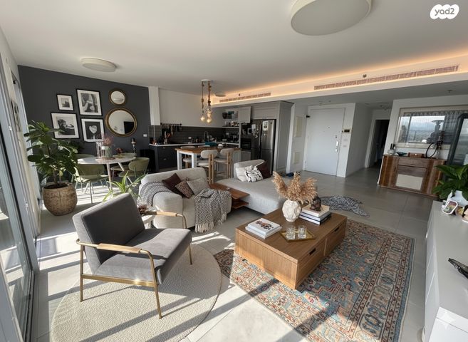 גג/ פנטהאוז, פשוש 7, רמות מנחם, הוד השרון