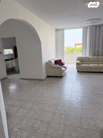 גג/ פנטהאוז, בן גוריון 68, נווה ישראל, הרצליה