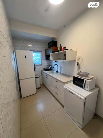 דירה, צבי 2, שכונת הראשונים, רמת גן