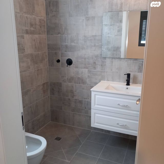 דירה, הגפן 2, כרמי הנדיב, אחוזת רוטנר, קרית מלאכי