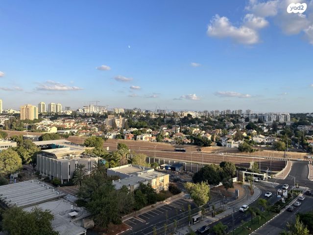 ז'בוטינסקי 50