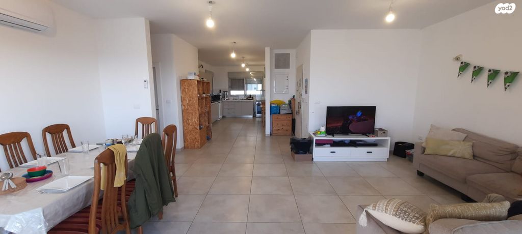 דירה, אלה 4, לשם, עלי זהב