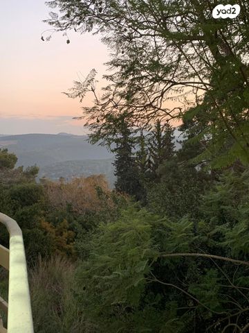 דירה, התאנה 122, שכונה ותיקה - מרכז העיר, מעלות תרשיחא