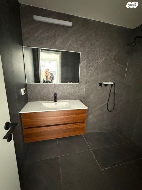 דירה, ארלוזורוב 82, שכונת הראשונים, רמת גן