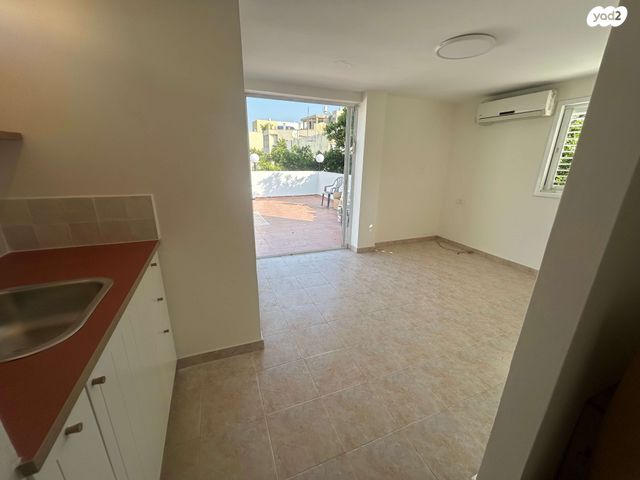 חיים ואלישע 4