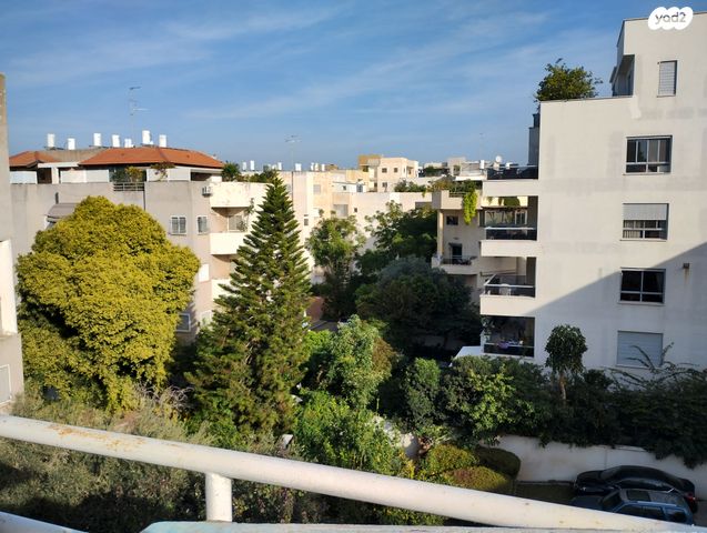 גג/ פנטהאוז, מלכי יהודה 18, הרצליה הירוקה, נווה עובד, הרצליה