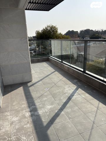 דירה, הרב צבי יהודה קוק 23, אגמים מזרח, אשקלון